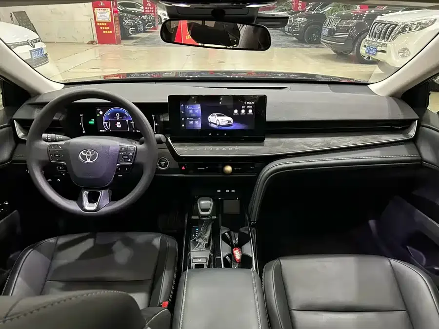 Toyota Camry Camry 2024 Hybrid 2.0HE Elite Edition 2025 — миниатюра 4