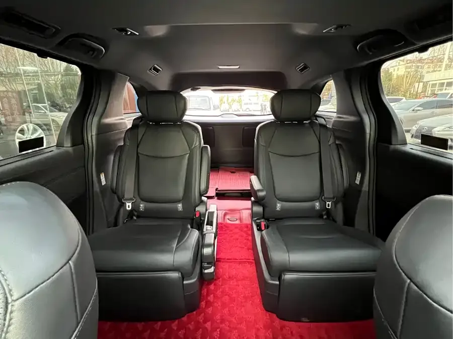 Toyota Sienna SIENNA 2024 2.5L Hybrid 4WD Premium Edition 2024 — миниатюра 3