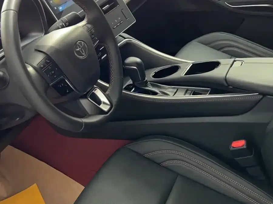 Toyota Avalon 2026 Toyota Avalon 2.0L Luxury Edition 2025 — миниатюра 3