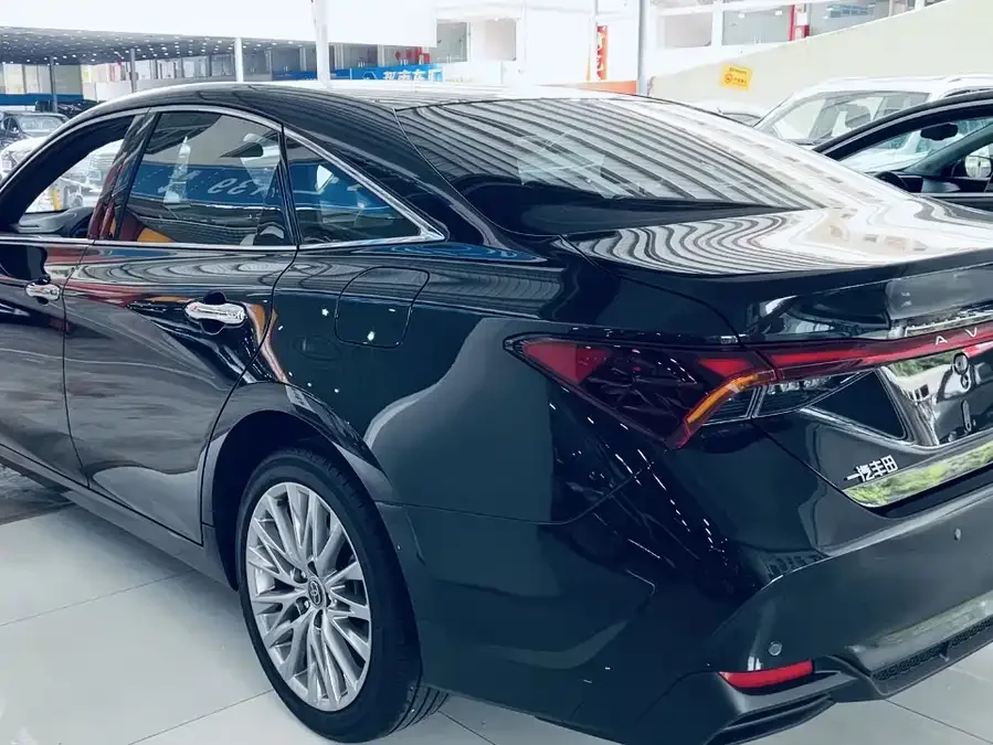 Toyota Avalon 2026 Toyota Avalon 2.0L Luxury Edition 2025 — миниатюра 4