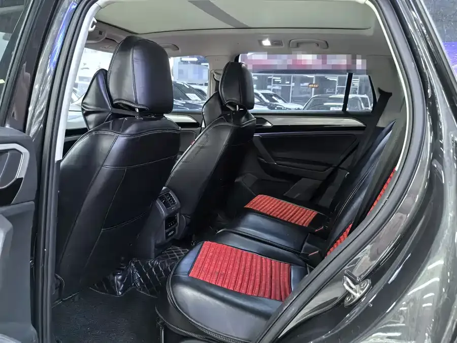 Volkswagen Tayron Tanyue 2022 330TSI 2WD Luxury Smart Edition 2022 — миниатюра 3