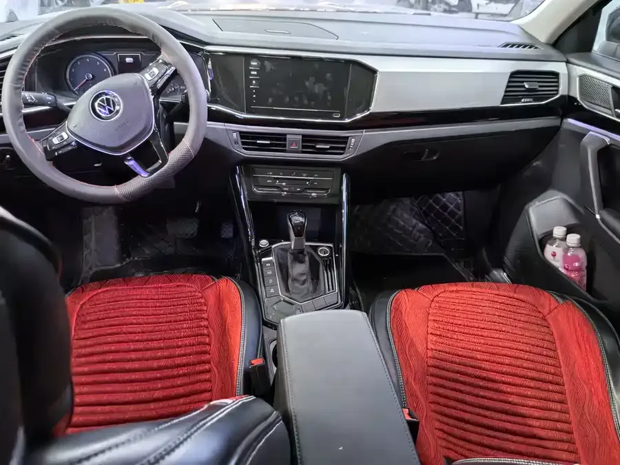 Volkswagen Tayron Tanyue 2022 330TSI 2WD Luxury Smart Edition 2022 — миниатюра 5