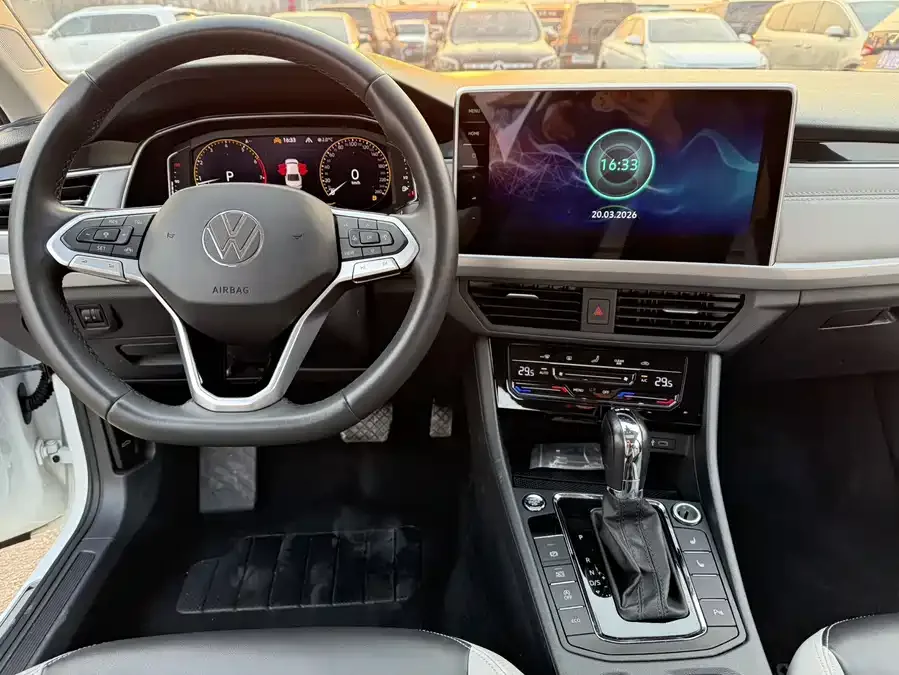 Volkswagen Bora Bora 2023 280TSI DSG Premium Edition 2022 — миниатюра 3