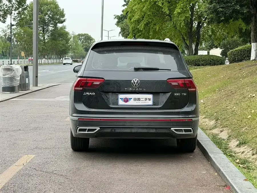 Volkswagen Tiguan L Tiguan L 2024 Outstanding Model 330TSI Automatic Two-Wheel Drive R-Line Dragon Glory Edition 2024 — миниатюра 2