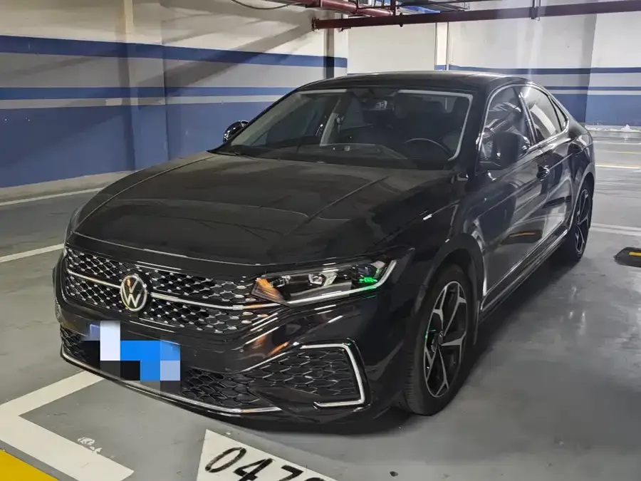 Volkswagen Passat 2023