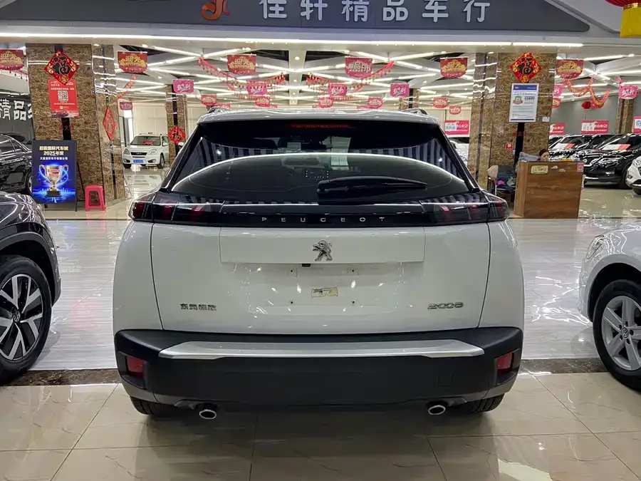 Peugeot 2008 Peugeot 2008 2022 230THP THE ONE 2023 — миниатюра 2