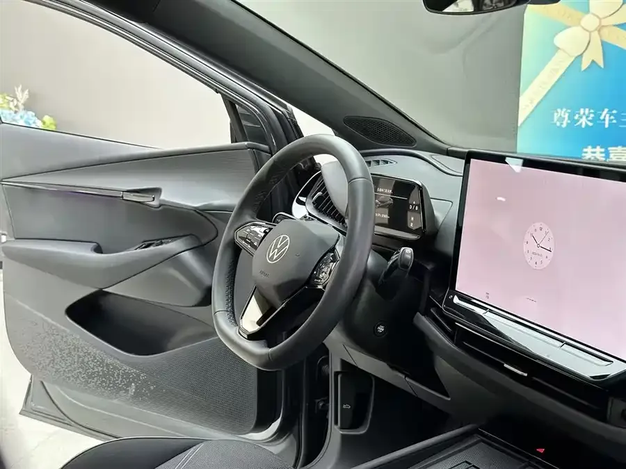Volkswagen ID. Unyx Yuzhong06 2024 Pro Long-endurance Edition 2025 — миниатюра 3