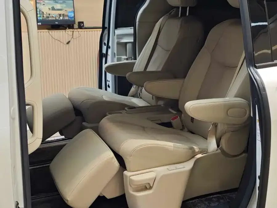 Toyota Sienna SIENNA 2021 2.5L Hybrid Premium Edition 2022 — миниатюра 2