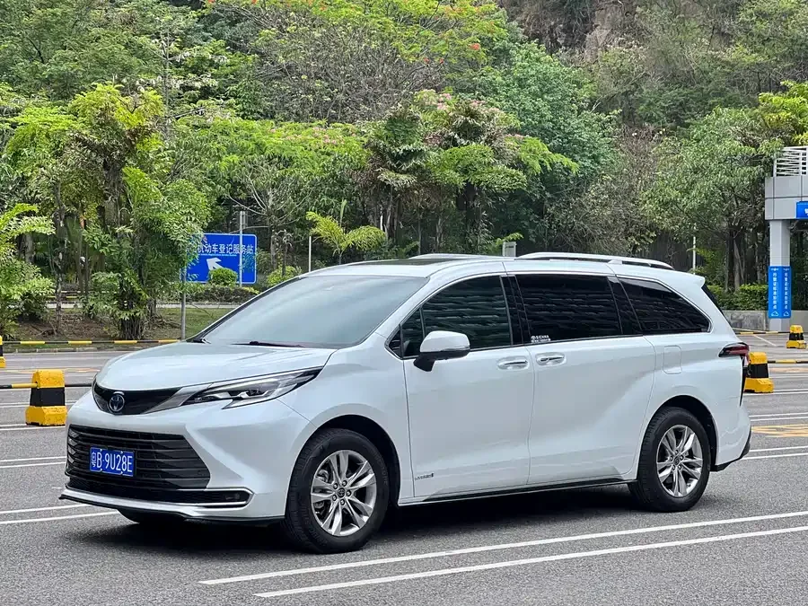 Toyota Sienna 2022