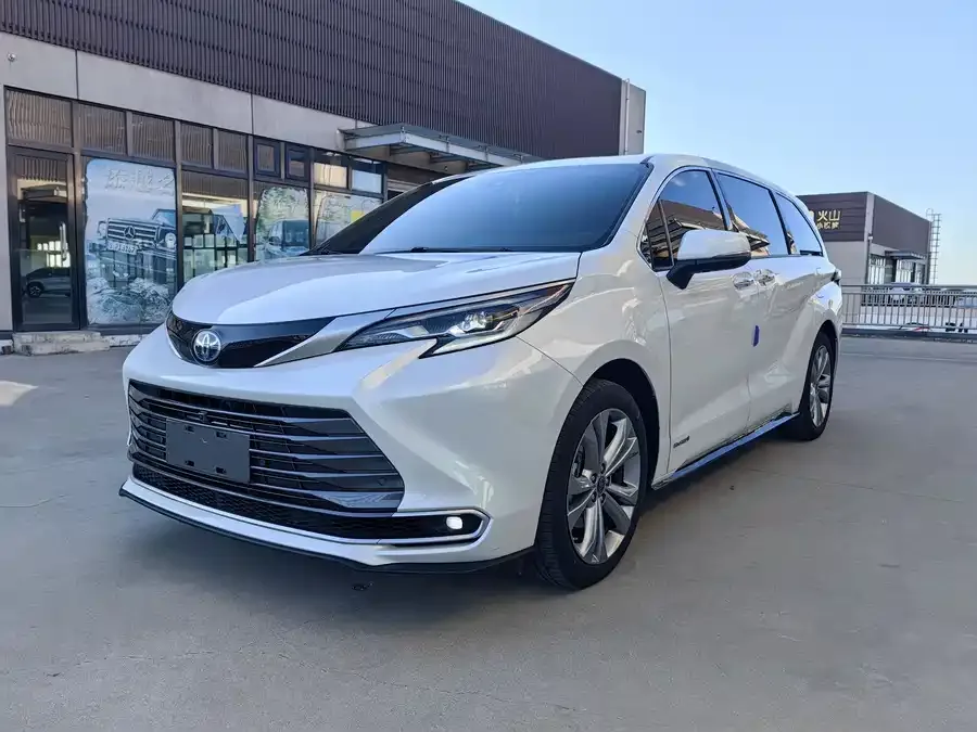 Toyota Sienna 2023
