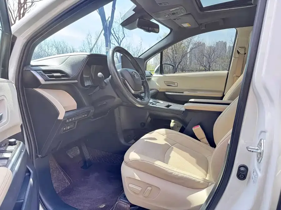 Toyota Sienna SIENNA 2021 2.5L Hybrid Supreme Edition 2022 — миниатюра 3