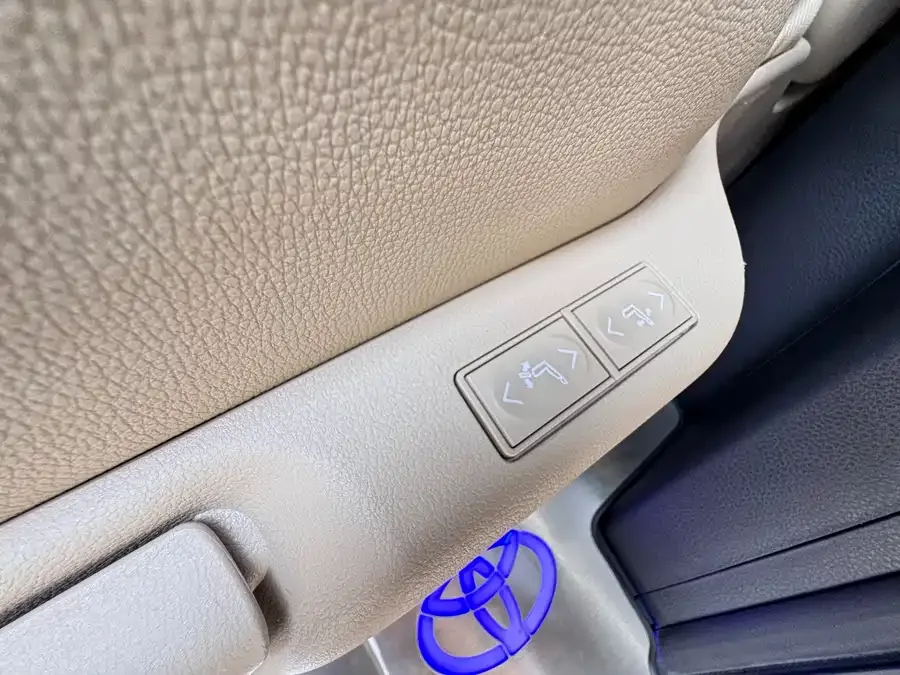 Toyota Sienna SIENNA 2021 2.5L Hybrid Supreme Edition 2022 — миниатюра 4
