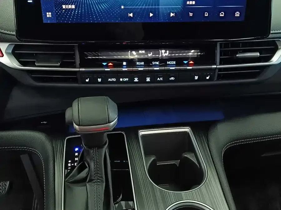 Toyota Sienna SIENNA 2023 2.5L Hybrid Premium Edition 2023 — миниатюра 4