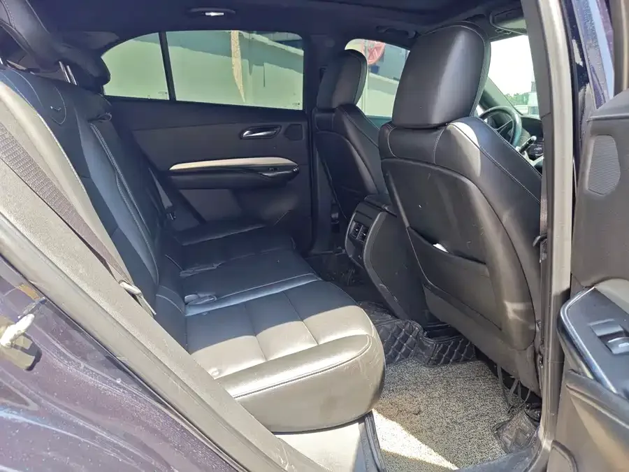 Cadillac XT4 2022 28T two-wheel drive luxury model 2022 — миниатюра 4