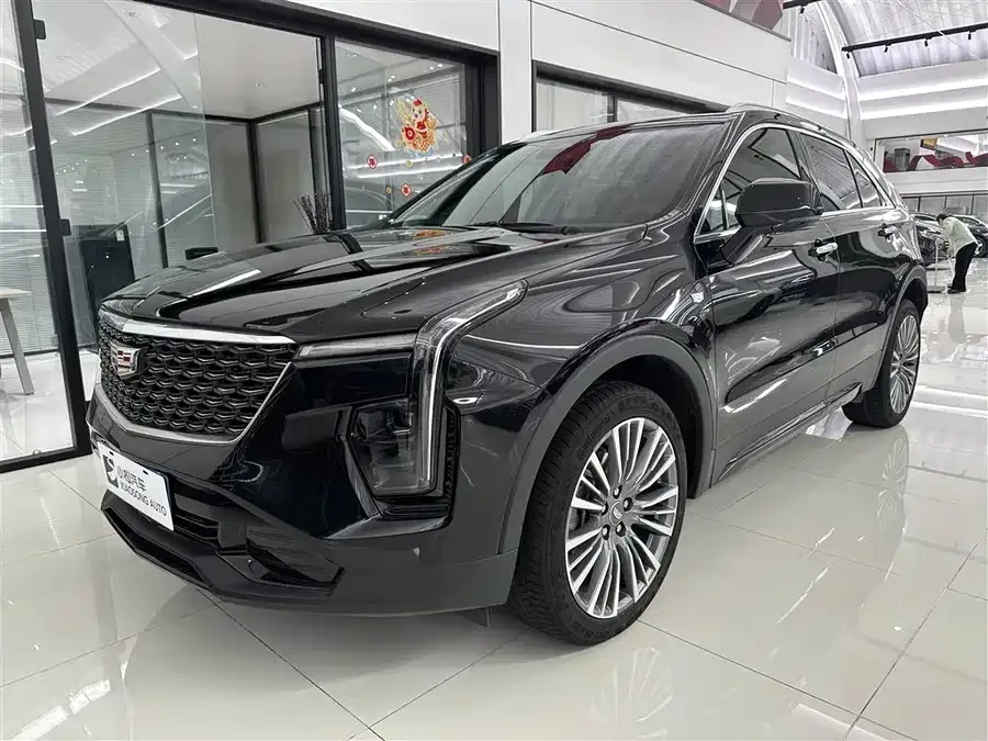 Cadillac XT4 2026