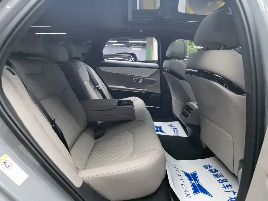 BYD Second-hand Han 2025 DM-i 125KM Elite 2024 — миниатюра 3