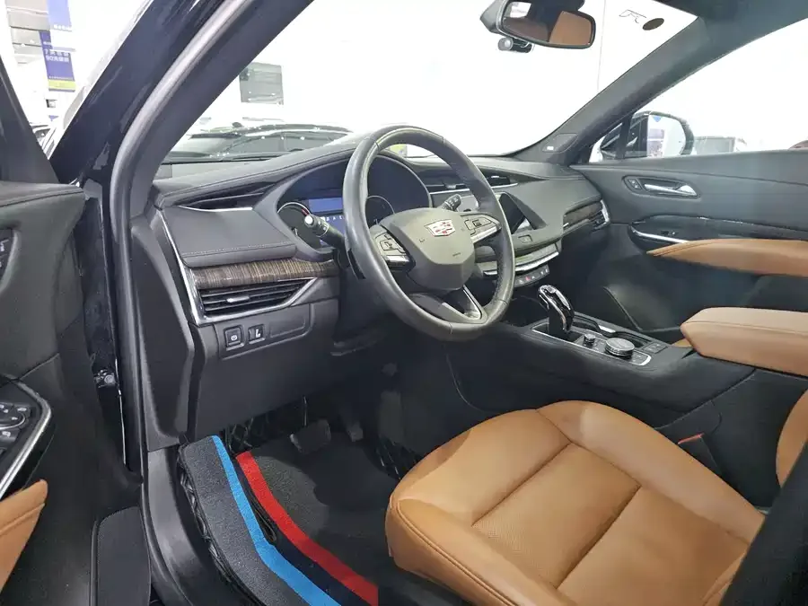 Cadillac XT4 2022 28T two-wheel drive premium model 2022 — миниатюра 4