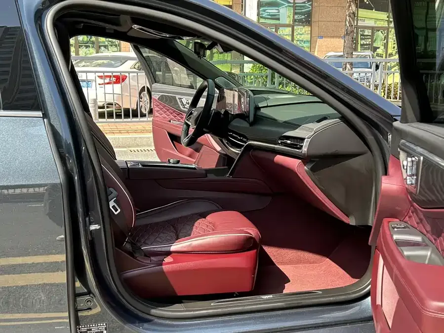 Cadillac CT6 2023 28T Premium Edition 2023 — миниатюра 3