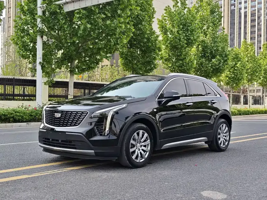 Cadillac XT4 2022 28T two-wheel drive luxury model 2022 — фото 1, купить с доставкой в Москву