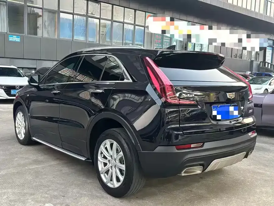 Cadillac XT4 2021 28T two-wheel drive leading model 2022 — миниатюра 3