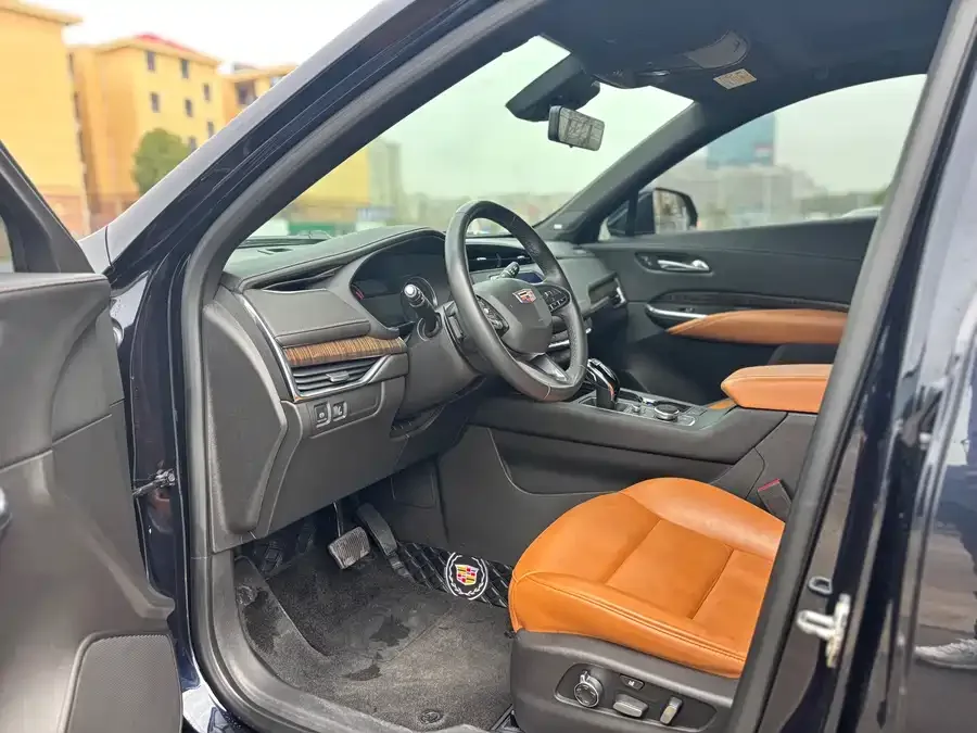 Cadillac XT4 2022 28T two-wheel drive premium model 2022 — миниатюра 4