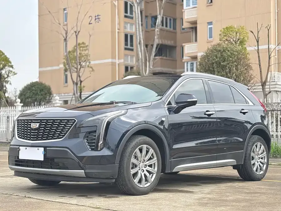 Cadillac XT4 2022 28T two-wheel drive premium model 2022 — фото 1, купить с доставкой в Москву