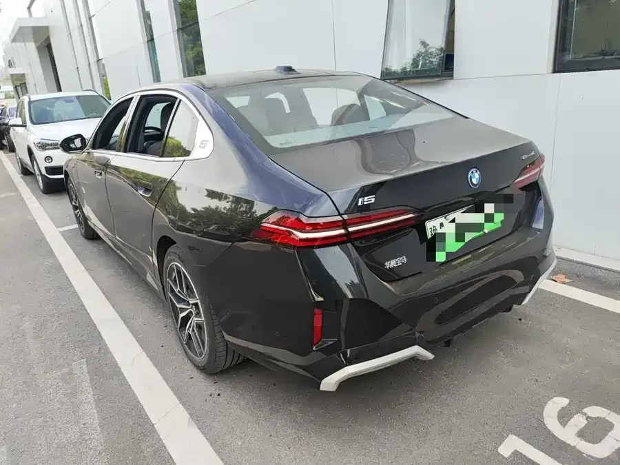 BMW i5 2025 eDrive 40L M Sport Package 2025 — миниатюра 4