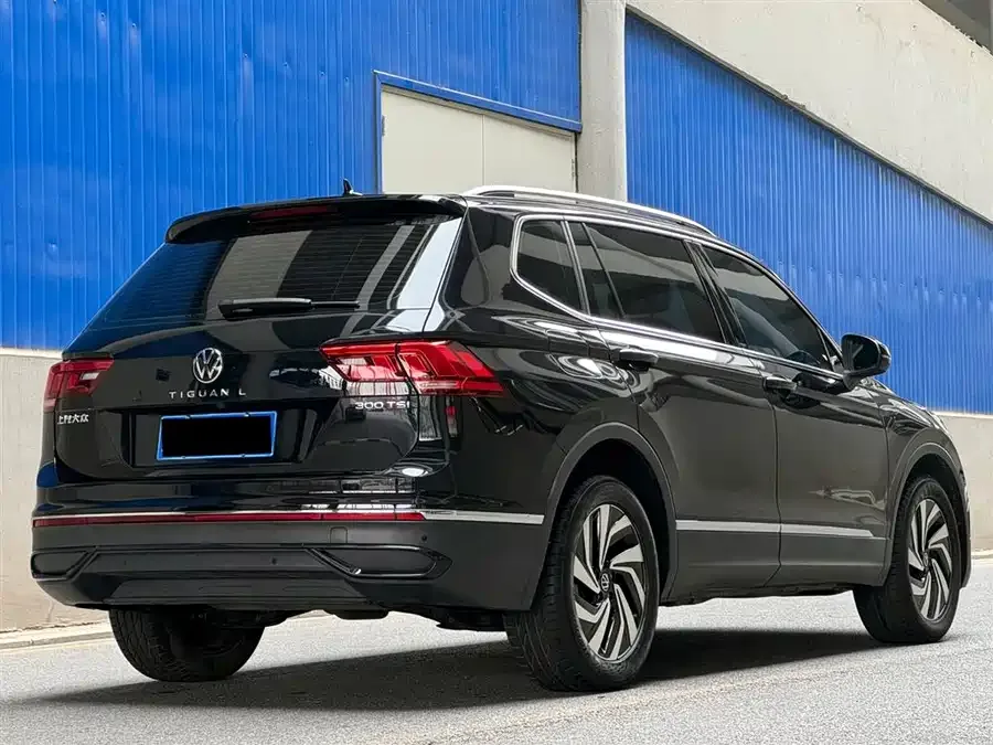 Volkswagen Tiguan L Tiguan L 2025 Outstanding Edition 330TSI Automatic 2WD Dragon Edition 2025 — миниатюра 5