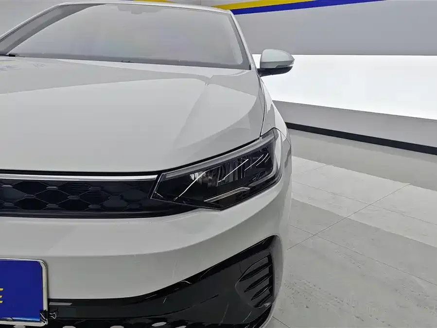 Volkswagen Lavida Lavida 2025 New 1.5L Outstanding New Edition 2025 — миниатюра 5