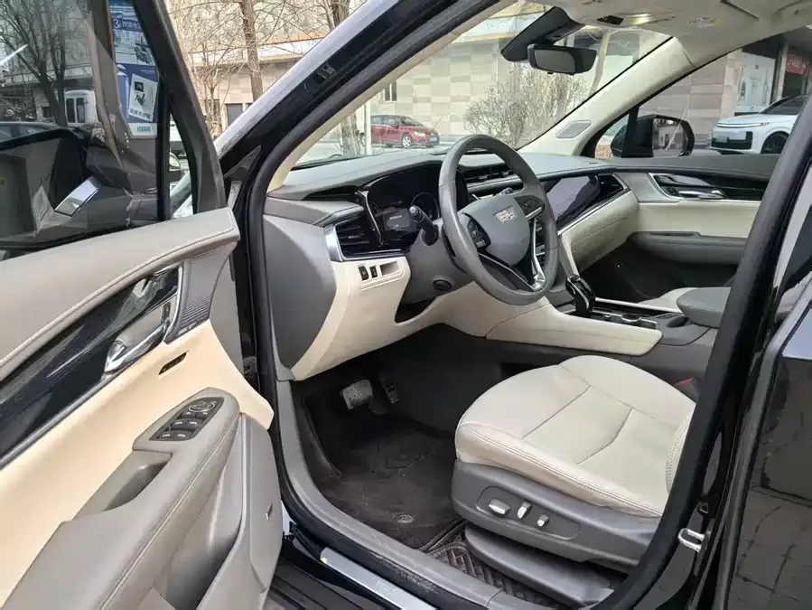 Cadillac XT6 2022 2.0T 7-seat 4WD luxury model 2024 — миниатюра 4