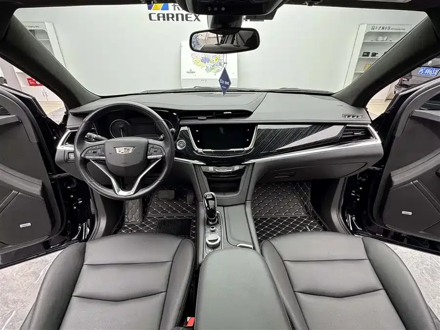 Cadillac XT6 2022 2.0T 7-seat 2WD luxury model 2022 — миниатюра 3