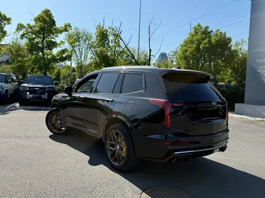 Cadillac XT6 2021 28T six-seat four-wheel drive luxury model 2022 — миниатюра 2