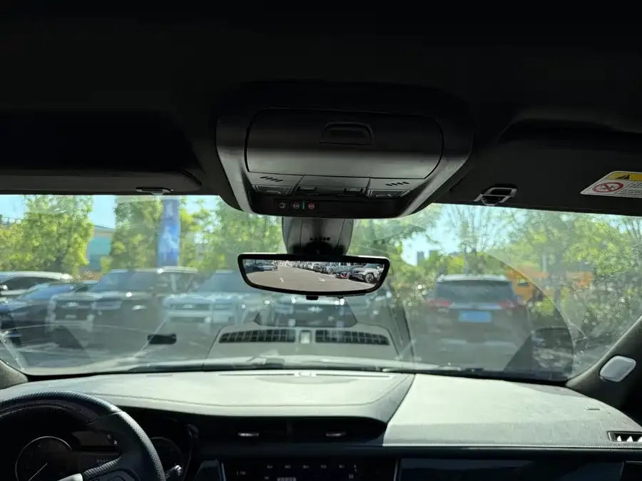 Cadillac XT6 2021 28T six-seat four-wheel drive luxury model 2022 — миниатюра 4