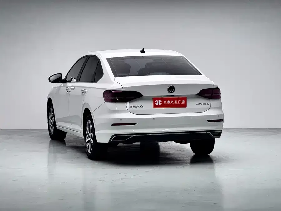 Volkswagen Lavida Lavida 2022 1.5L Automatic Vision Edition 2022 — миниатюра 2