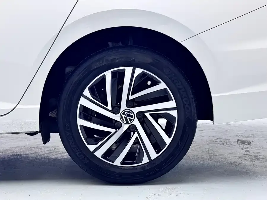 Volkswagen Lavida Lavida 2022 1.5L Automatic Vision Edition 2022 — миниатюра 3