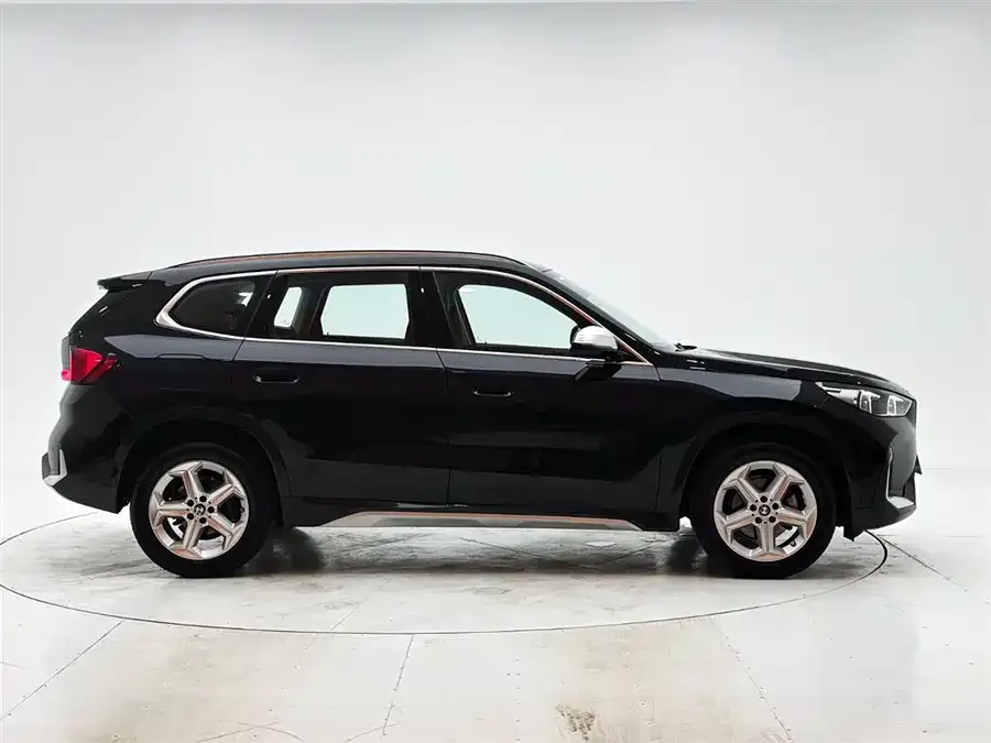 BMW X1 2023 sDrive20Li X Design Package 2023 — миниатюра 3