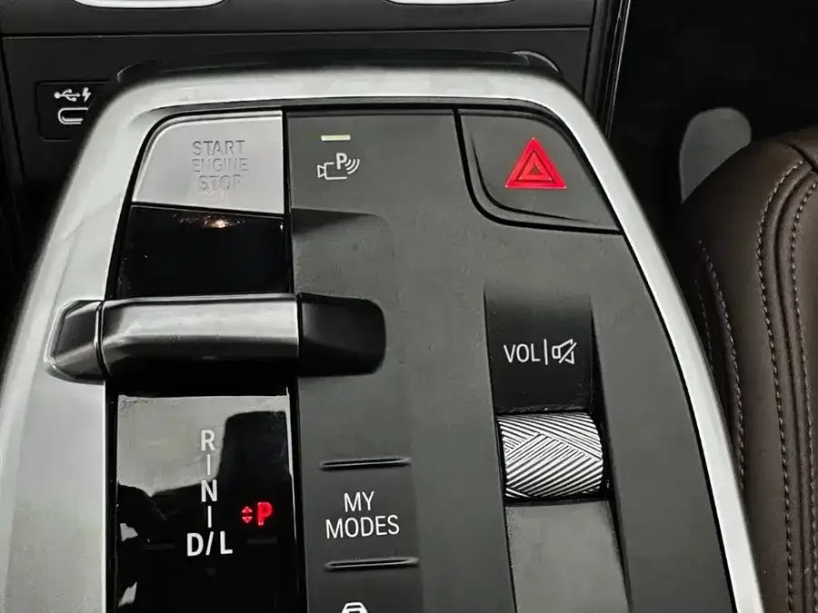 BMW X1 2023 sDrive20Li X Design Package 2023 — миниатюра 4