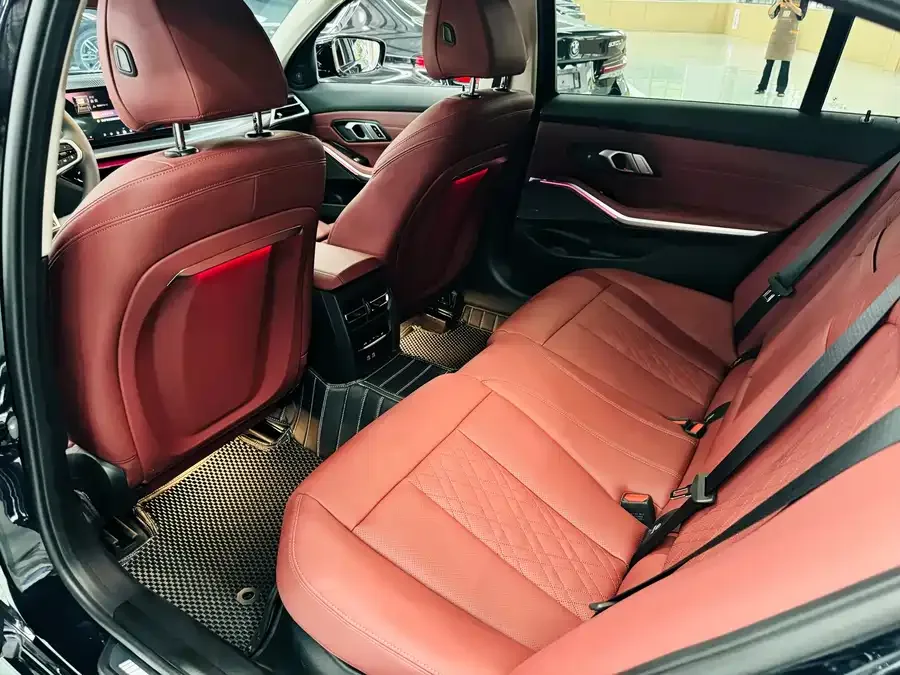 BMW 3 Series BMW 3 Series 2025 330Li M Sport Night Edition 2025 — миниатюра 4