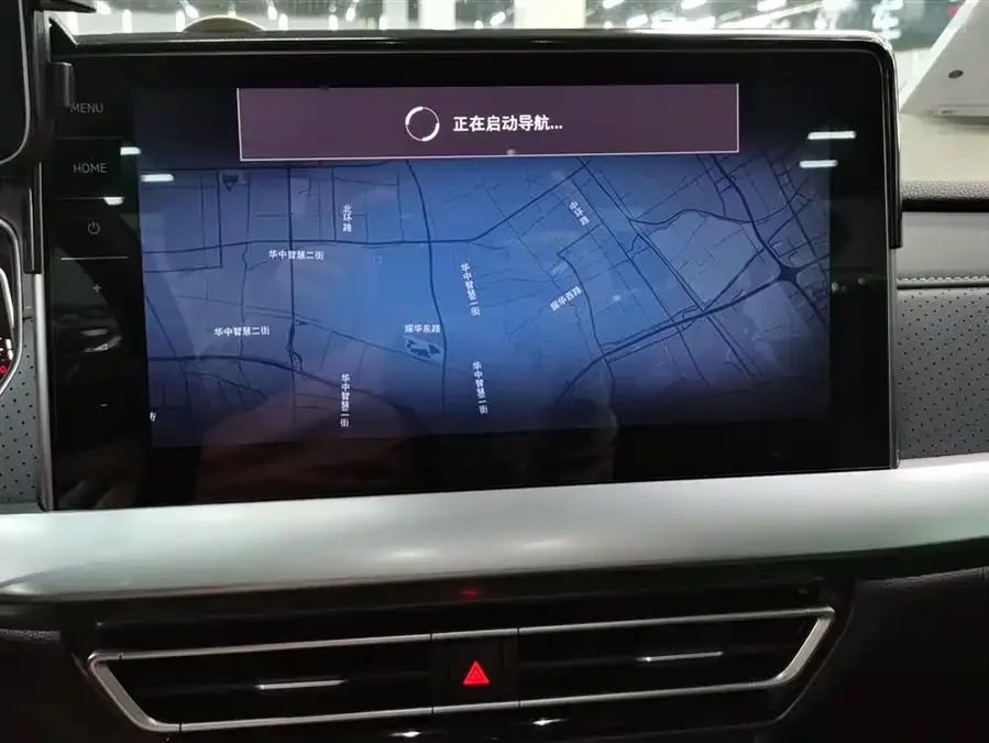 Volkswagen Lavida Lavida 2023 1.5L Automatic Starry Sky 5 Million Edition 2023 — миниатюра 4