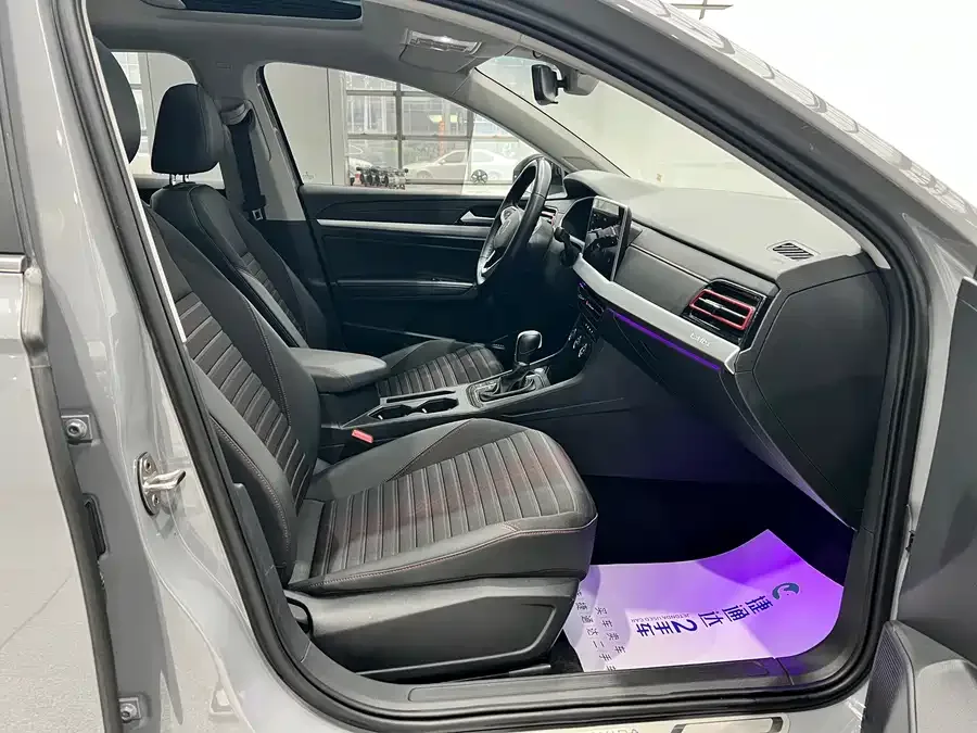 Volkswagen Lavida Lavida 2023 300TSI DSG Starry Sky Edition 2023 — миниатюра 4