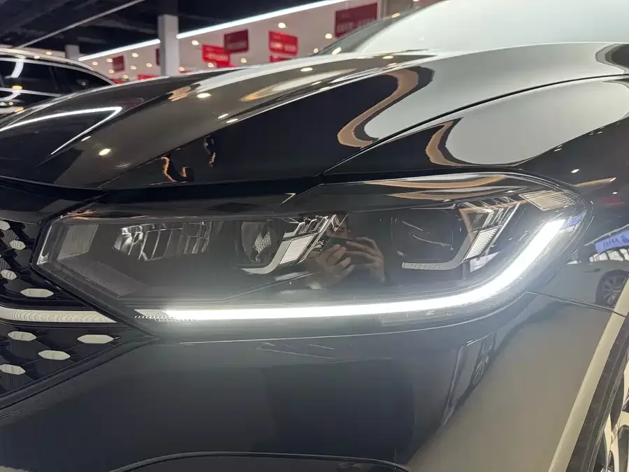 Volkswagen Lavida Lavida 2023 280TSI DSG Starry Sky Edition 2023 — миниатюра 5