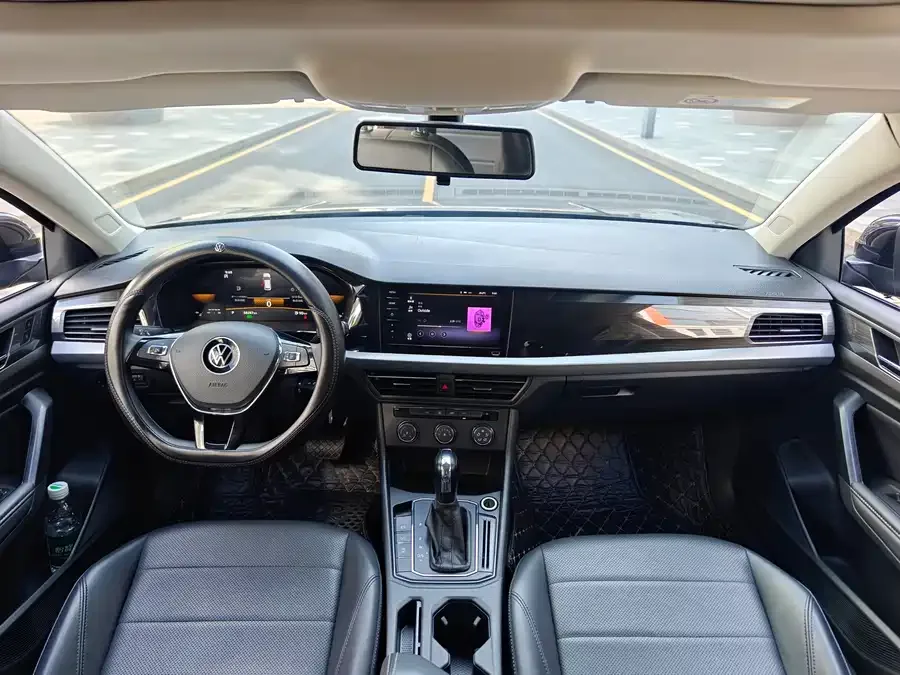 Volkswagen Lavida Lavida 2022 1.5L Automatic Comfort Edition 2022 — миниатюра 4