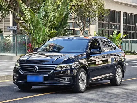 Volkswagen Lavida 2022 купить в Москве