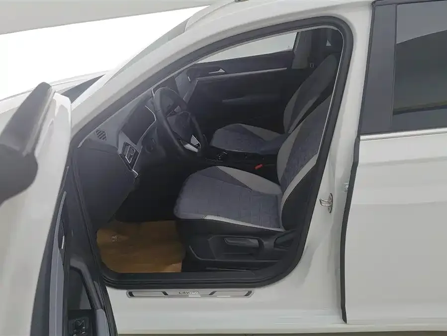 Volkswagen Lavida Lavida 2023 280TSI DSG Full Edition 2023 — миниатюра 3