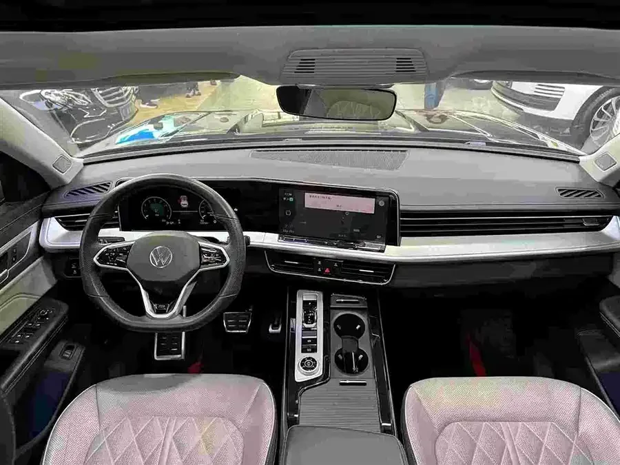 Volkswagen Tavendor 2023 Lanxun 380TSI 4WD R-Line Touring Edition 2023 — миниатюра 2