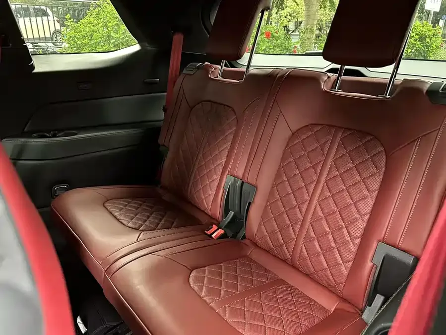 Audi Q6 2024 45 TFSI quattro Black Warrior Edition 6 Seaters 2023 — миниатюра 4