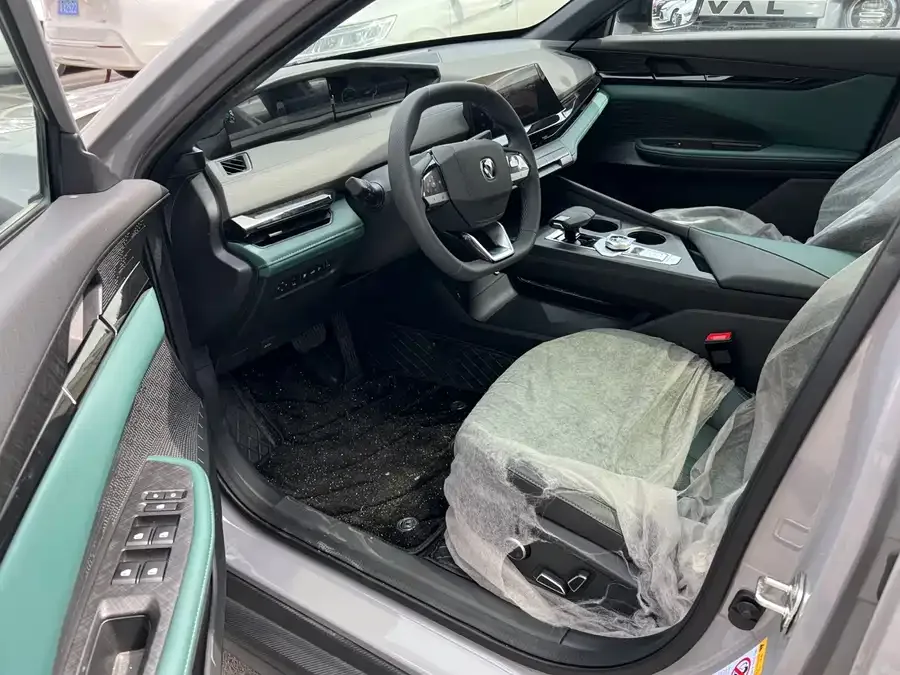Changan UNI-V Smart Electric iDD Changan UNI-V iDD 2024 Blue Whale iDD 136km Premium Edition 2026 — миниатюра 3