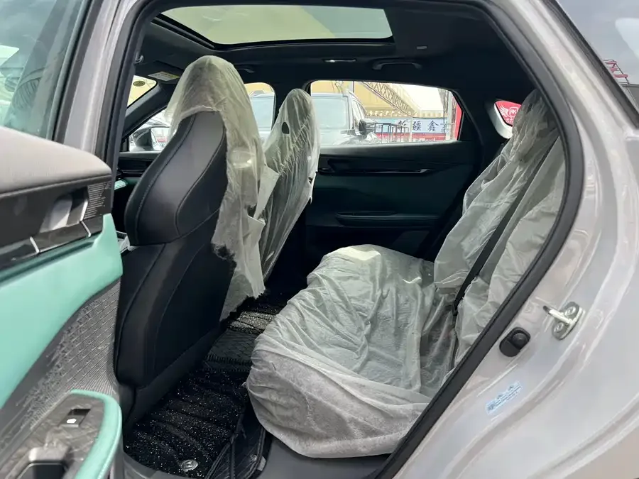 Changan UNI-V Smart Electric iDD Changan UNI-V iDD 2024 Blue Whale iDD 136km Premium Edition 2026 — миниатюра 5