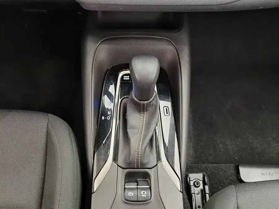 Toyota Levin 2023 Corolla Intelligent Electric Hybrid Dual Engine 1.8L Leading Edition 2024 — миниатюра 4