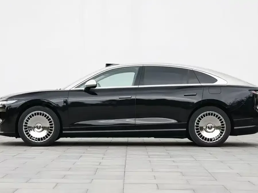 Voyah Chasing Light L Voyah Chasing Light L 2026 AWD Ultra 2025 — миниатюра 4
